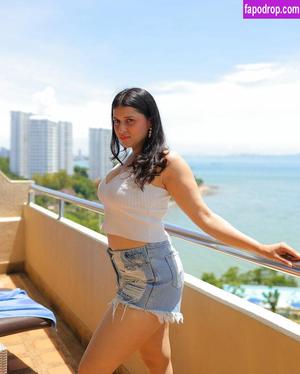 Mannara Chopra фото #0007