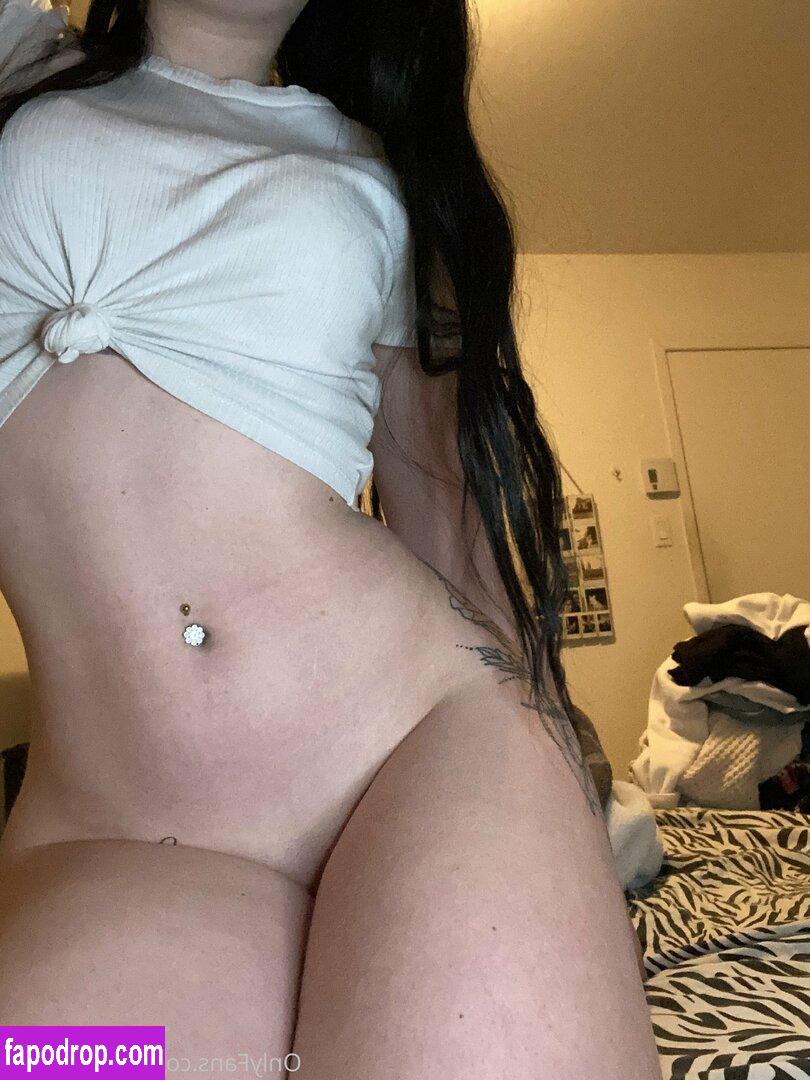 marieexo21 / marieedesantis leak of nude photo #0006 from OnlyFans or Patreon