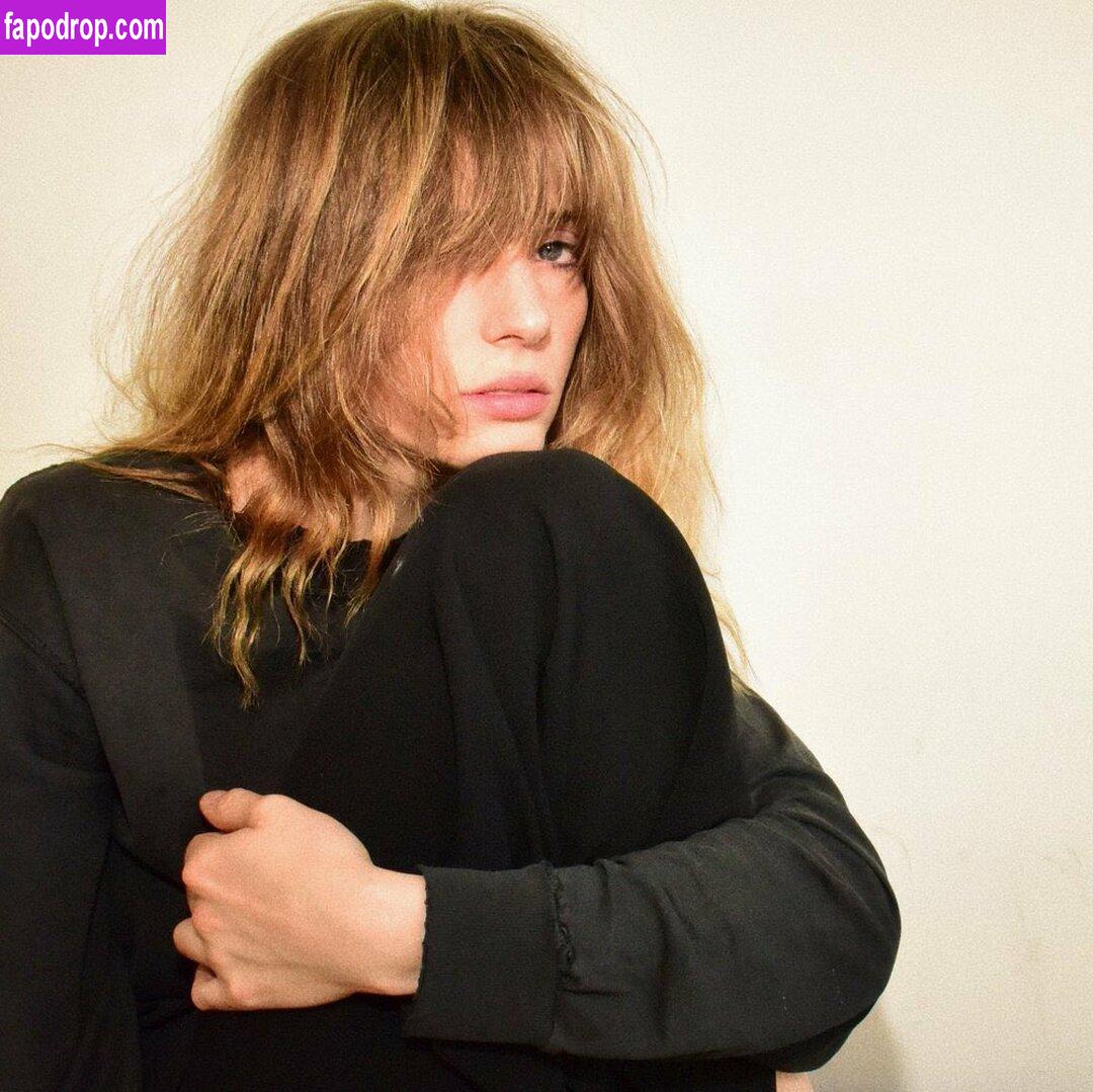 Maya Hawke / maya_hawke / neohawk2 leak of nude photo #0678 from OnlyFans or Patreon