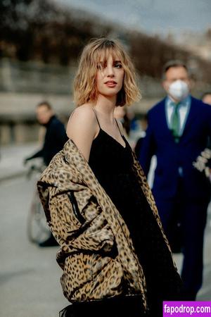 Maya Hawke photo #0668