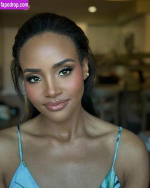 Meagan Tandy photo #0035