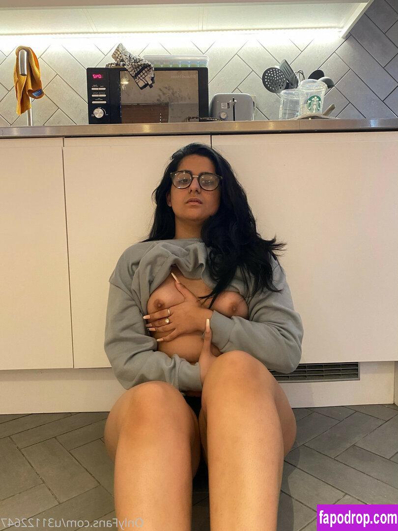 Mel / Melfarahmand / melisaoffiziell leak of nude photo #0003 from OnlyFans or Patreon