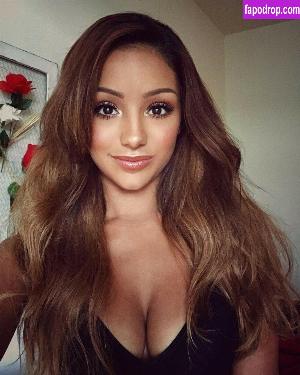 Melanie Iglesias photo #0037