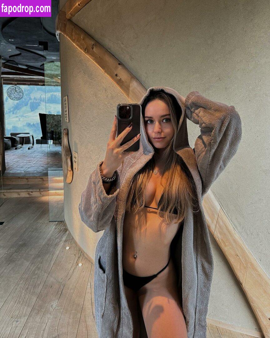 melaniehfl / Melanie Hoepfl / hautcouture / melaniehicksxxx leak of nude photo #0072 from OnlyFans or Patreon