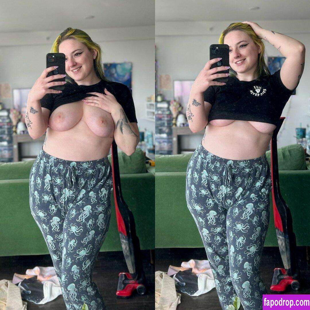 melthewhale / Melissa / whaleymel leak of nude photo #0067 from OnlyFans or Patreon