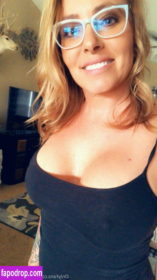 MidwestMom77 / midwest.mom77 leak of nude photo #0011 from OnlyFans or Patreon