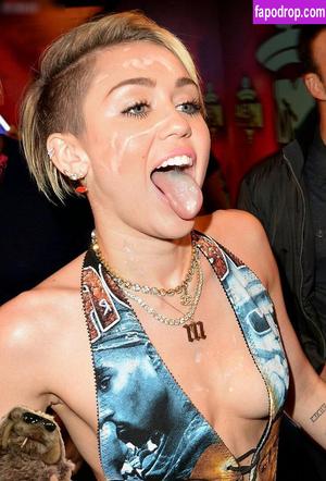 Miley Cyrus fakes фото #0010