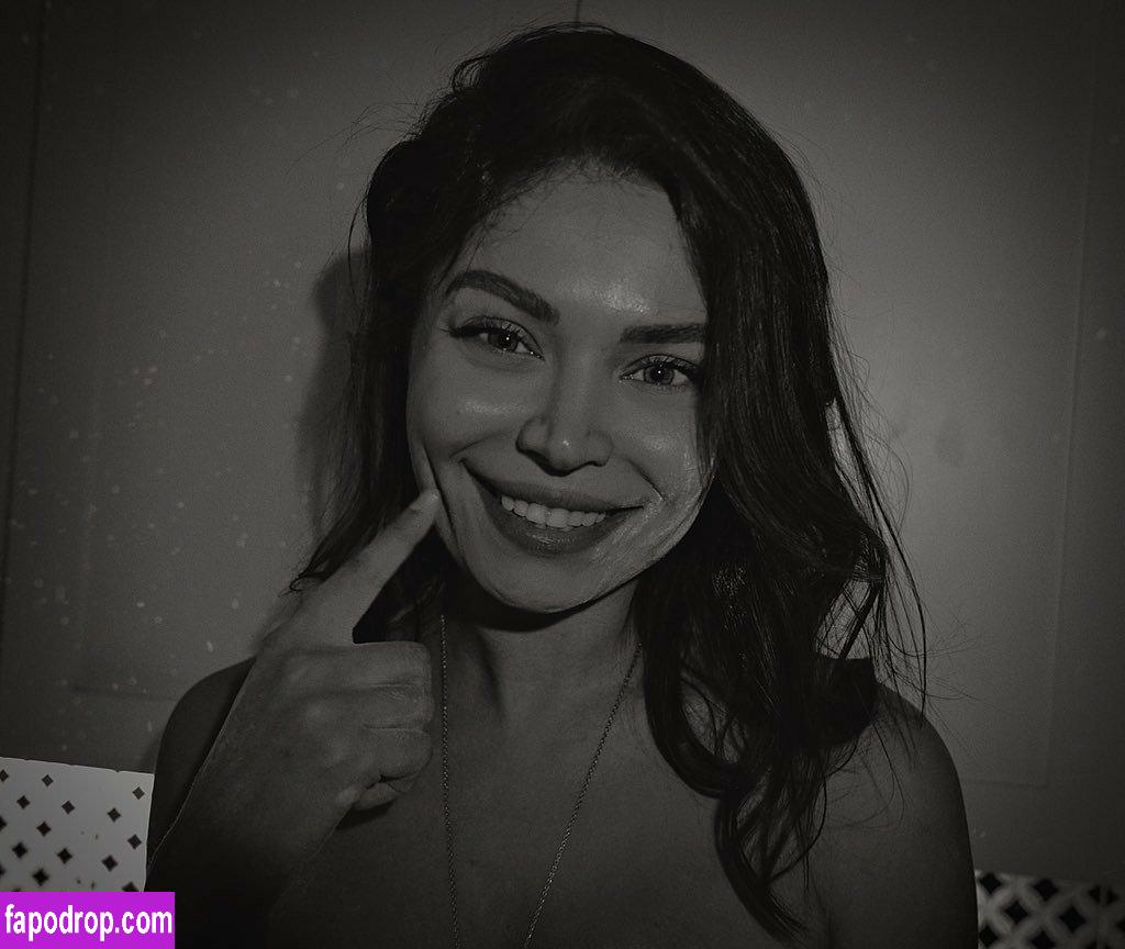 Mira Nowhere Mira Twitch Leaked Nude Photo From Onlyfans And Patreon