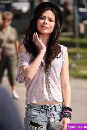 Miranda Cosgrove слив #0381