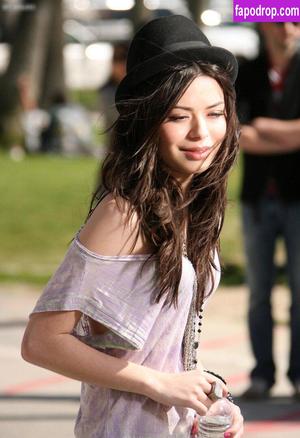 Miranda Cosgrove слив #0382