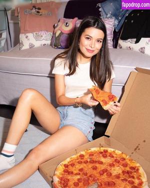 Miranda Cosgrove слив #0392