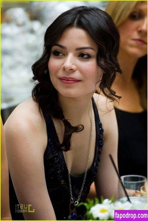 Miranda Cosgrove слив #0395