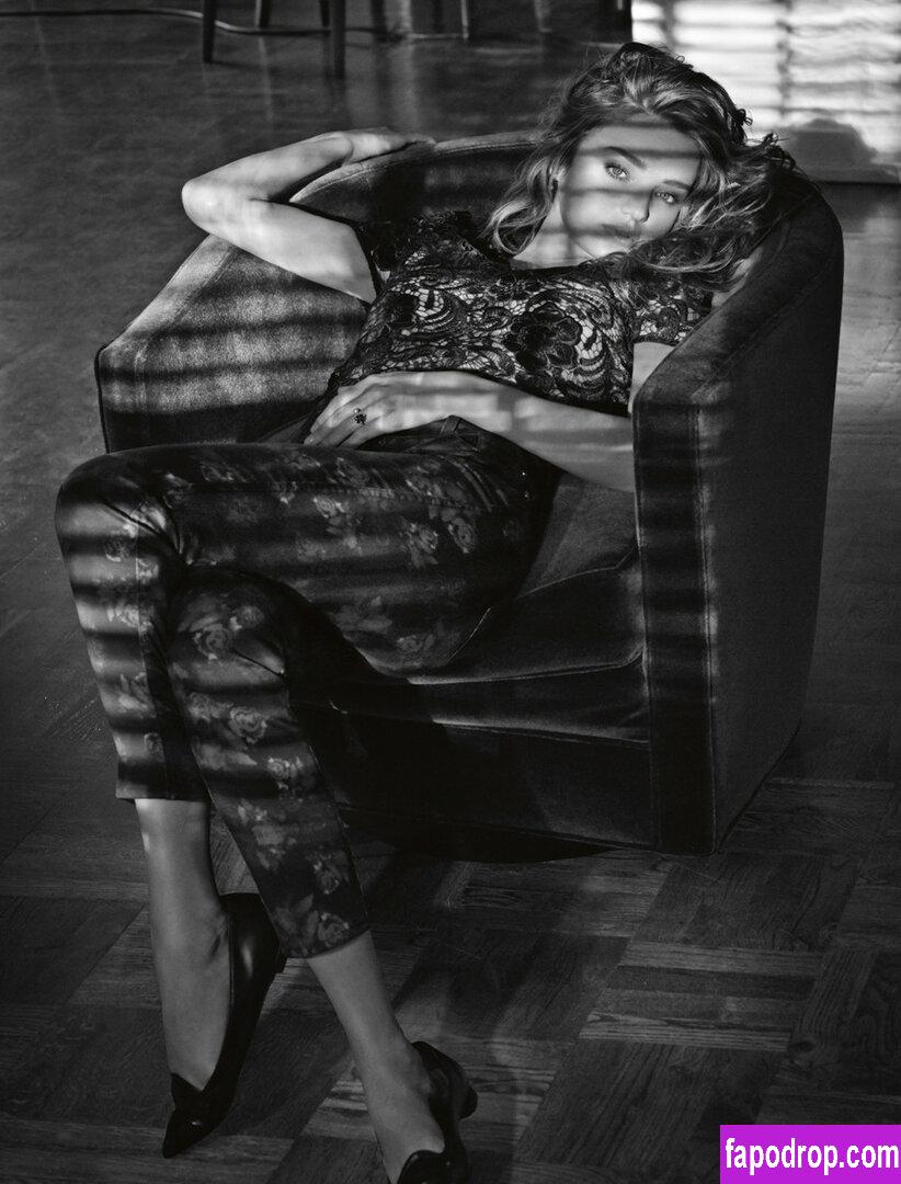 Miranda Kerr / mirandakerr / tsmirandakerr слитое обнаженное фото #0535 с Онлифанс или Патреон