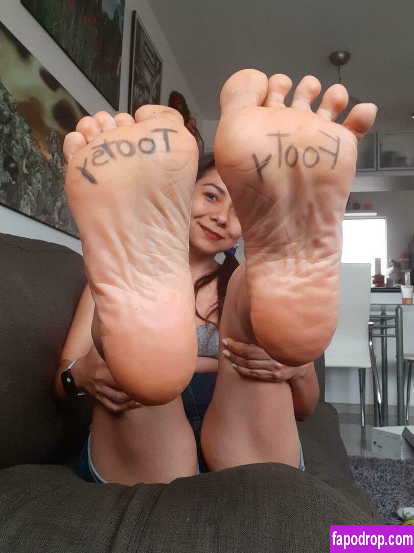 Missprettyfeet / missprettyprettyfeet / pbenavente0210 leak of nude photo #0001 from OnlyFans or Patreon