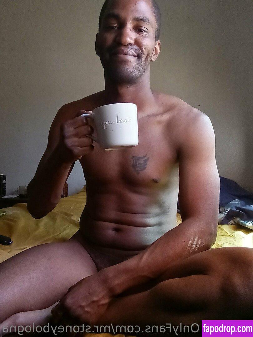 mr.stoneybologna / the_redeyedpanda leak of nude photo #0023 from OnlyFans or Patreon