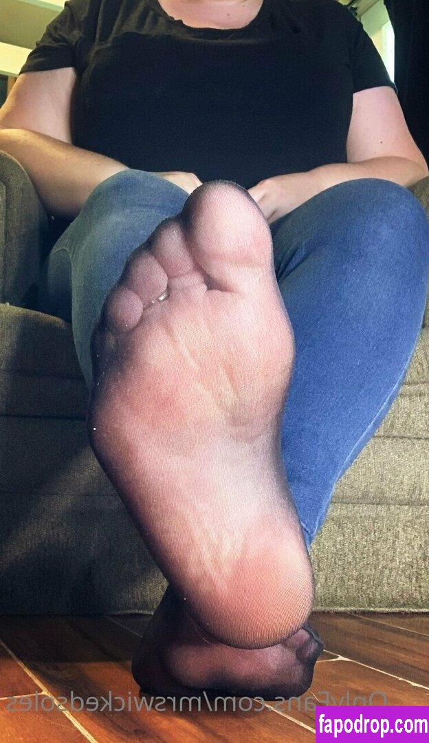 mrswickedsoles / wicked_littlesoles leak of nude photo #0030 from OnlyFans or Patreon
