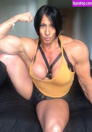 MuscleMilfSusanKay photo #0004