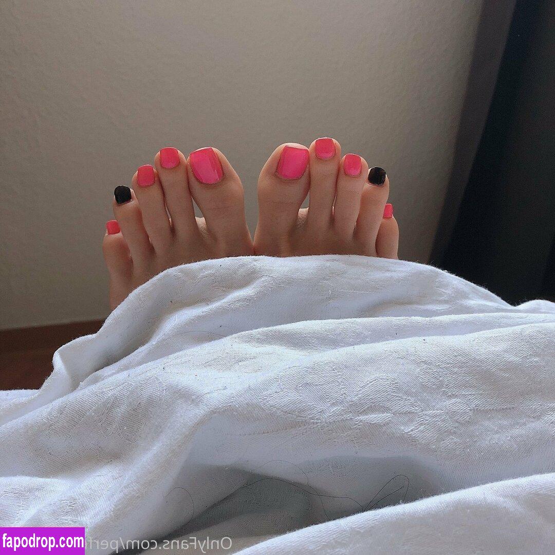 perfectteenfeet /  leak of nude photo #0032 from OnlyFans or Patreon