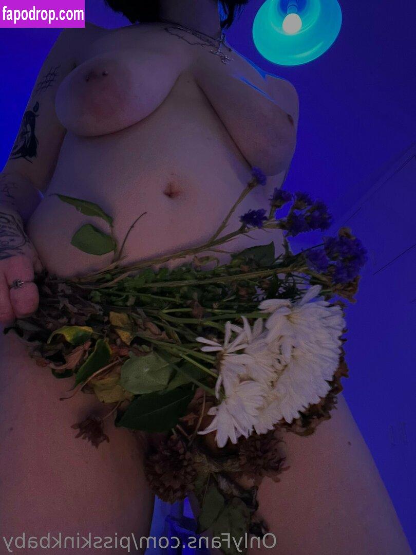 pisskinkbaby /  / Goddess Alice / Sentalice / Xalicee / a_licelee leak of nude photo #0080 from OnlyFans or Patreon