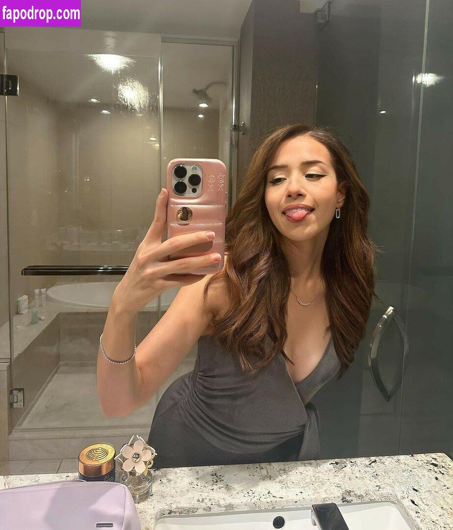 Pokimane / pokimanelol / pokinaneonlyfan leak of nude photo #0502 from OnlyFans or Patreon