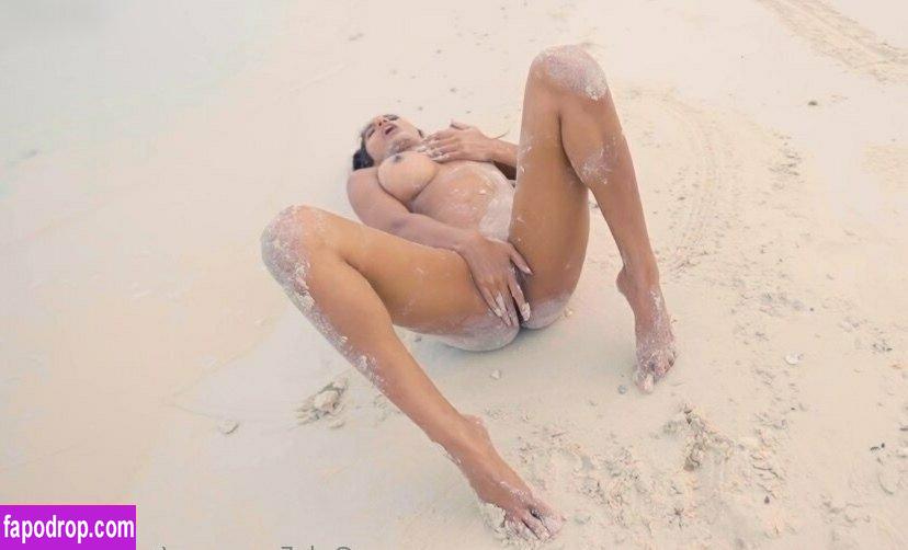 Poonam Pandey / Indian Goddess / ipoonampandey / poonampandeytv leak of nude photo #0185 from OnlyFans or Patreon