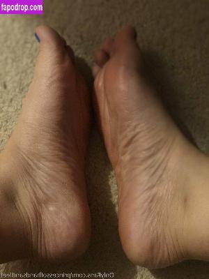 princessofhandsandfeet photo #0041