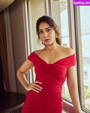 Raashii Khanna фото #0021