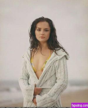 Rachael Leigh Cook leak #0013