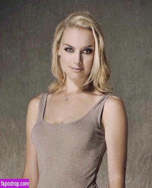 Rachel Skarsten photo #0005