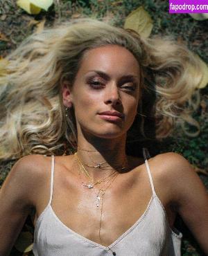 Rachel Skarsten photo #0007