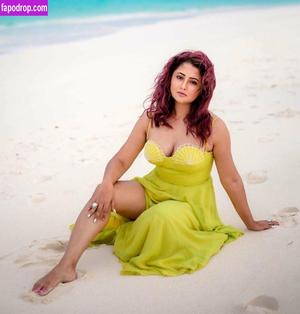 Rashami Desai фото #0012