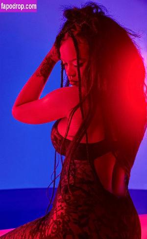 Rihanna leak #1710