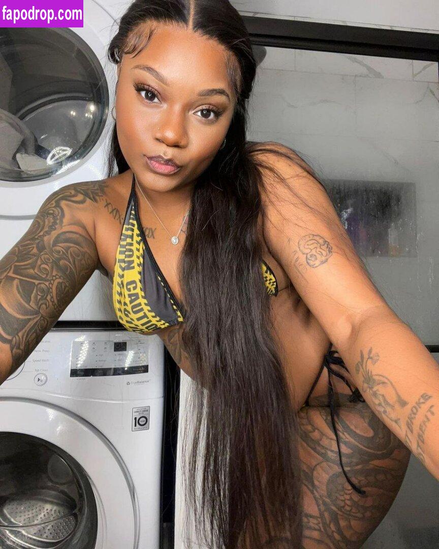 Riiah.Rosae / riahrose_official leak of nude photo #0008 from OnlyFans or Patreon