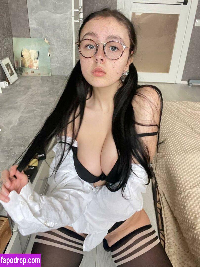 Ritarosaa / blackrita / ritarosaruesga / xxsweetiezx leak of nude photo #0009 from OnlyFans or Patreon