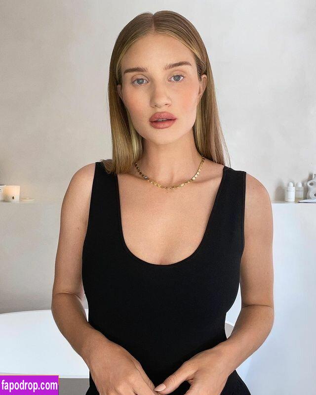 Rosie Huntington-Whiteley / rosiehw leak of nude photo #0025 from OnlyFans or Patreon