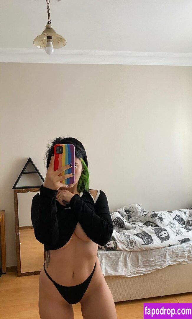 ruhsuzkahpe31 / 19yo thic / sjoldum leak of nude photo #0045 from OnlyFans or Patreon