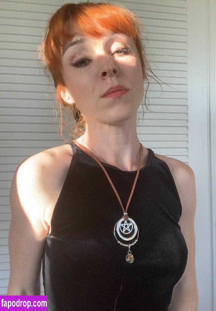 Ruth Connell / RuthieConnell / ruthie_connell leak of nude photo #0009 from OnlyFans or Patreon