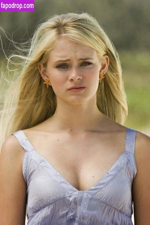 Sara Paxton photo #0016