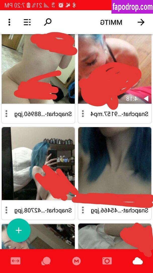 Sarahmmitg / meetmeinthegraveyard / thismamadrinks leak of nude photo #0007 from OnlyFans or Patreon