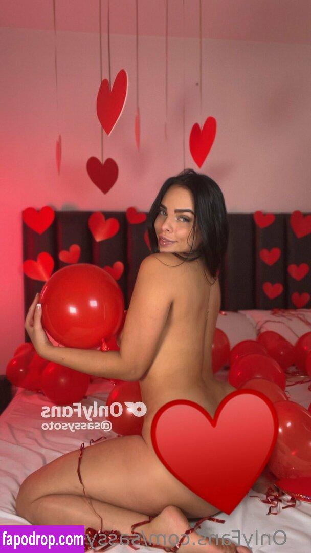 sassysotofree / sassy_soto leak of nude photo #0021 from OnlyFans or Patreon