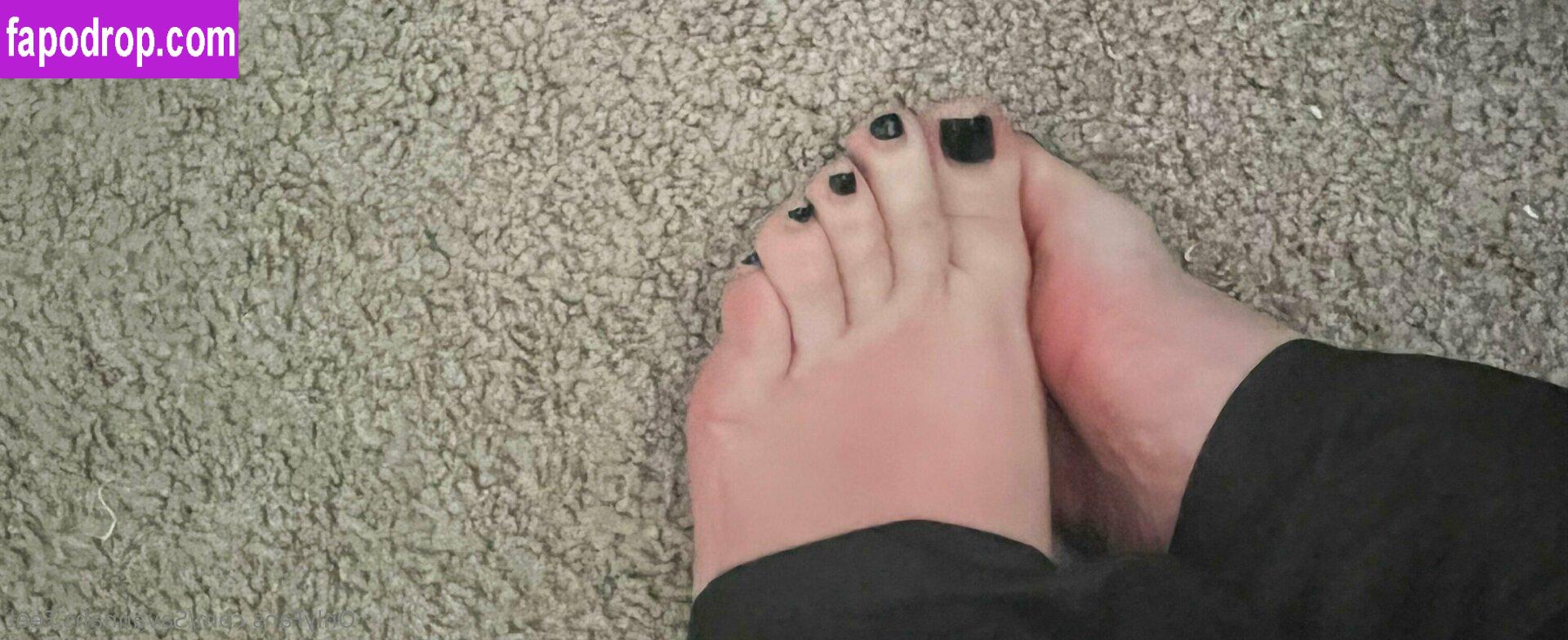 savannahs.feet / sav_feet leak of nude photo #0011 from OnlyFans or Patreon