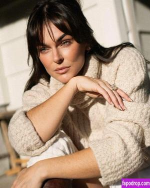 Serinda Swan photo #0383