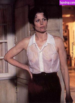 Sigourney Weaver photo #0071