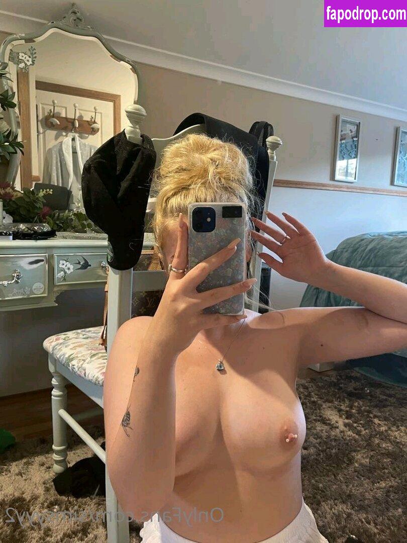 simsyyy__ / simsyyy2 leak of nude photo #0003 from OnlyFans or Patreon