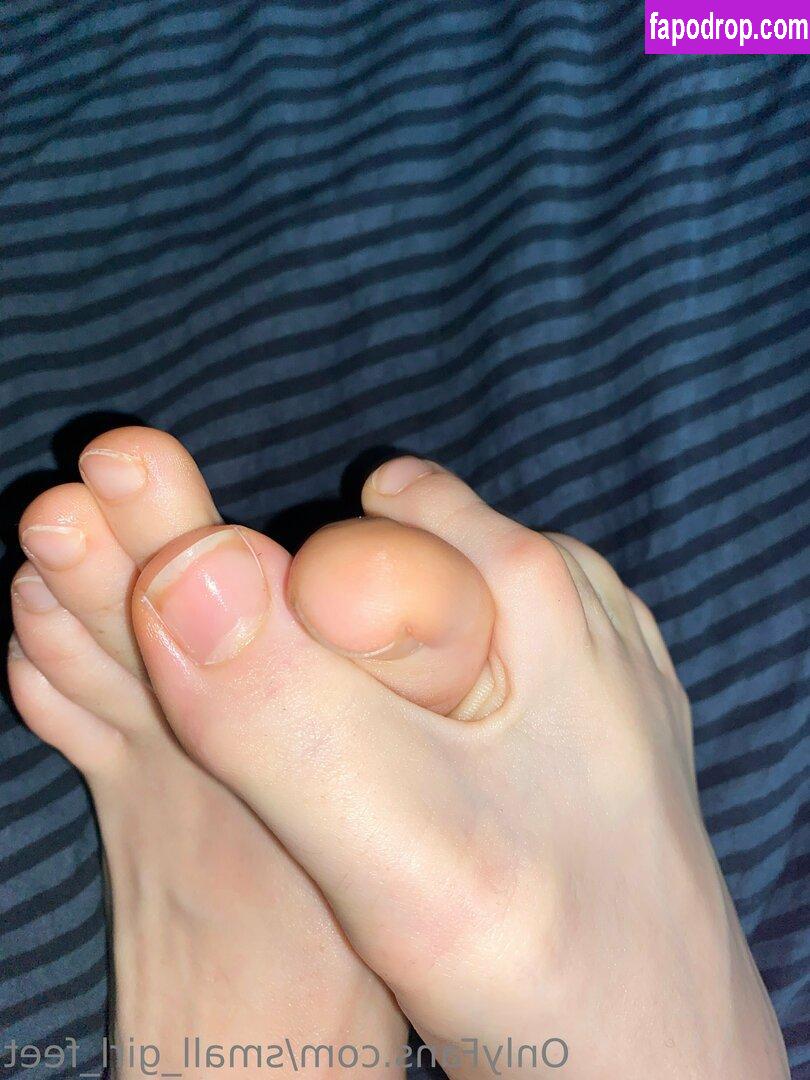 small_girl_feet / toes_for_your_nose слитое обнаженное фото #0030 с Онлифанс или Патреон