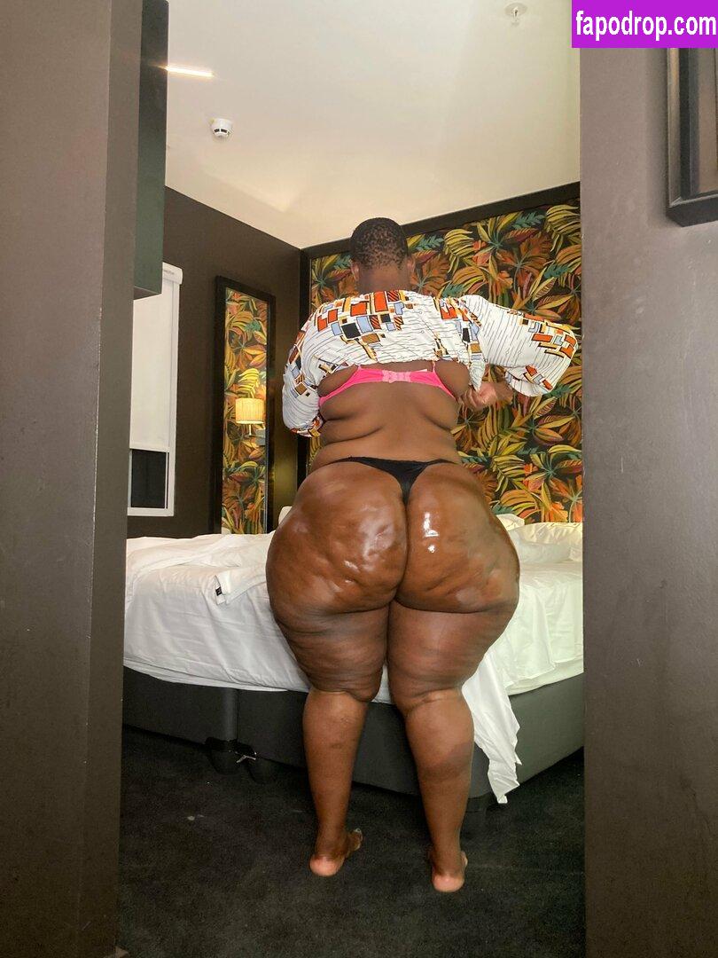 South African Thick / african.babez / the_real_liso leak of nude photo #0003 from OnlyFans or Patreon