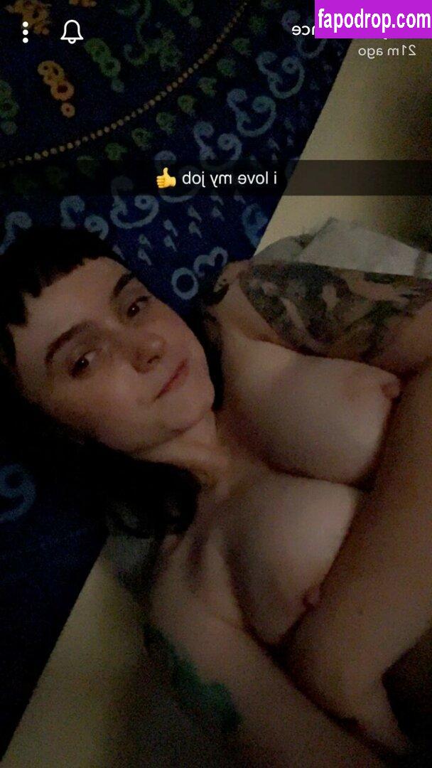 Stefffyxoxo / Lucy Lawrence / lucylawrence / steffybbyxo leak of nude photo #0010 from OnlyFans or Patreon