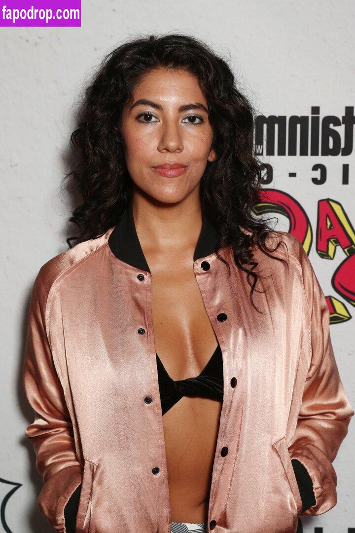 Stephanie Beatriz / Rosa Diaz / bellasramos / iamstephbeatz / stephaniebeatriz слитое обнаженное фото #0079 с Онлифанс или Патреон