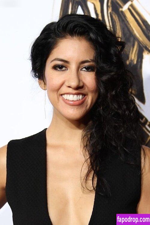 Stephanie Beatriz / Rosa Diaz / bellasramos / iamstephbeatz / stephaniebeatriz слитое обнаженное фото #0142 с Онлифанс или Патреон