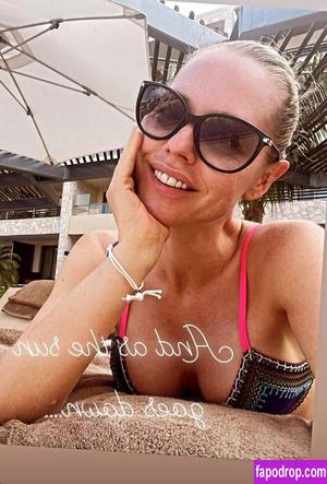 Stephanie Waring leak #0004